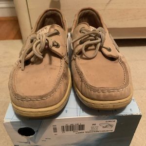 Women’s size 9 sperry boat shoes